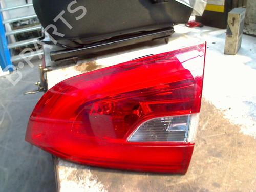 Højre baglygte bagklap PEUGEOT 308 SW II (LC_, LJ_, LR_, LX_, L4_) 1.6 THP 150 (L45GXA) (150 hp) 31974216