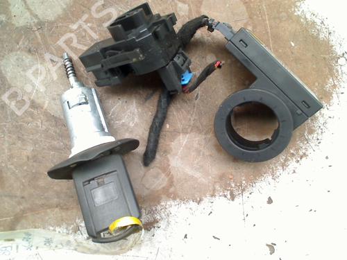 Used Ignition barrel Ignition barrel OPEL TIGRA TwinTop (X04) 1.8 (R97) (125 hp) 33241846 33241846