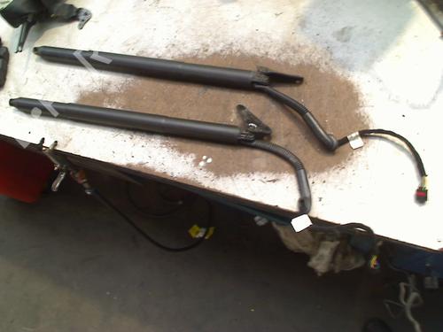 tailgate-lift-support-vw-tiguan-allspace-bw2-bj2-2017-31518550 main image