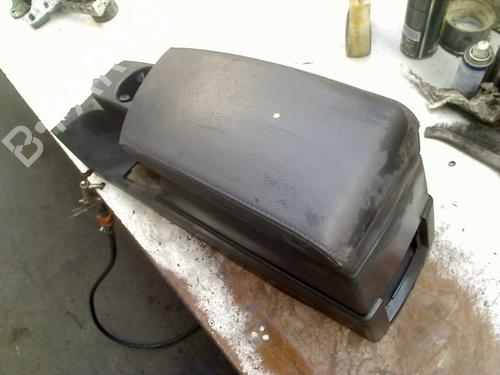Used Armrest / Center console Armrest / Center console 38463886 38463886