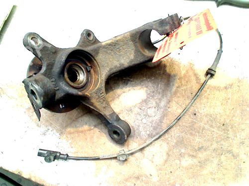 Used Right front steering knuckle PEUGEOT 107 (PM_, PN_) 1.0 (68 hp) 30544195