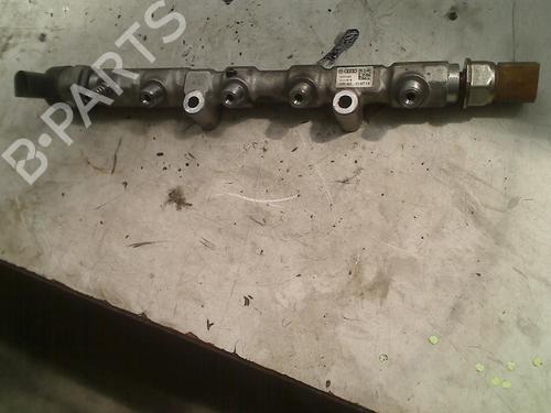 Used Injection rail Injection rail 21925438 21925438