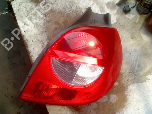 Used Right taillight RENAULT CLIO III (BR0/1, CR0/1) 1.4 16V (98 hp) 28602457