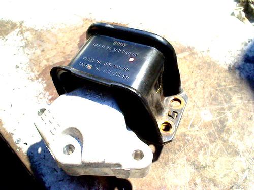Used Engine mount PEUGEOT 308 SW I (4E_, 4H_) 1.6 16V (150 hp) 31174985