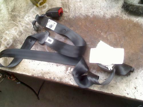Ceinture de sécurité arrière centrale VW POLO V (6R1, 6C1) 1.4 (6R1) (85 hp) 33029359