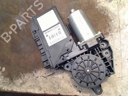 Used Left front window motor AUDI A4 B6 (8E2) 2.0 (130 hp) 31147560
