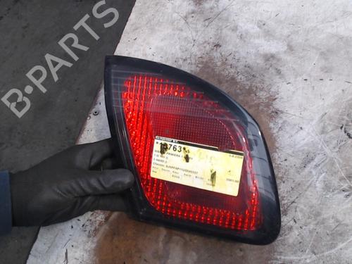 Used Left tailgate light NISSAN PRIMERA Hatchback (P11) 1.6 16V (106 hp) 24132802