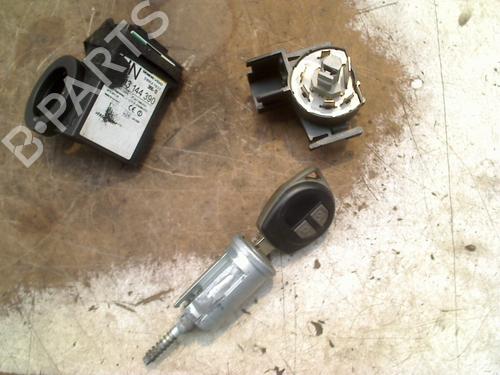Used Ignition barrel OPEL AGILA A (H00) 1.2 16V Twinport (F68) (80 hp) 30515182