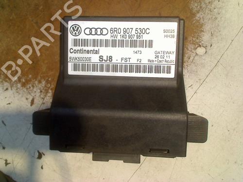 Used Comfort control module VW POLO V (6R1, 6C1) 1.2 TDI (75 hp) 29160260