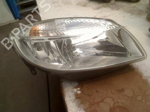 Koplamp rechts SKODA FABIA II (542) 1.2 (60 hp) 31128142
