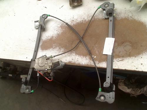 Used Front right window mechanism Front right window mechanism LAND ROVER FREELANDER I (L314) 1.8 i 16V 4x4 (120 hp) 33984652 33984652