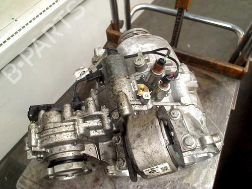 Used Transfer box LAND ROVER DEFENDER Station Wagon (L663) D250 MHEV 4x4 (249 hp) 33022106