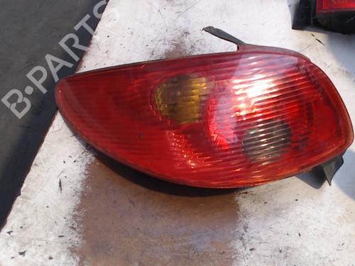 Used Left taillight PEUGEOT 206 Hatchback (2A/C) 1.4 16V (88 hp) 23233398