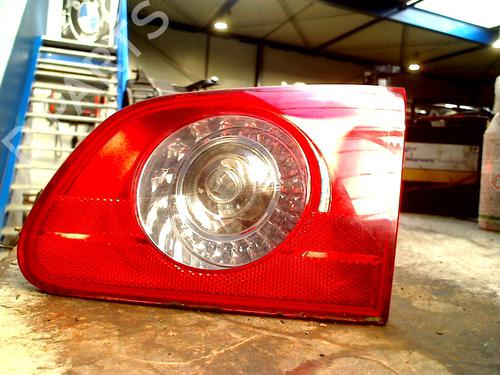 Højre baglygte bagklap VW PASSAT B6 Variant (3C5) 2.0 TDI (170 hp) 30515214