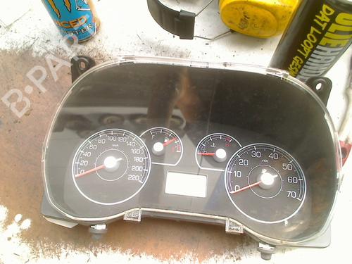Multifunctionele display FIAT GRANDE PUNTO (199_) 1.4 (199AXB11, 199AXB1A, 199BXB1A, 199AXL1A) (77 hp) 29283406