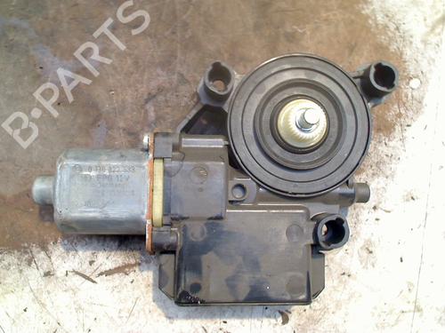 Motor elevalunas trasero derecho VW POLO V (6R1, 6C1) 1.4 (6R1) (85 hp) 31268157