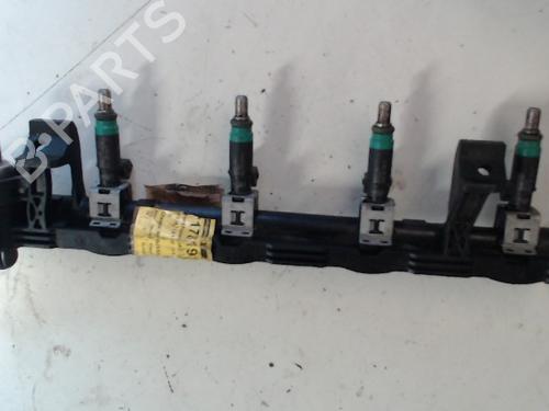 Used Injection rail Injection rail 39144917 39144917