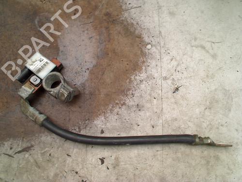 Used Fuse box Fuse box 33129552 33129552