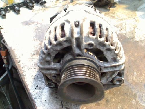 Used Alternator OPEL ZAFIRA / ZAFIRA FAMILY B (A05) 1.6 (M75) (115 hp) 30542855