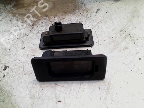 Éclairage de plaque d'immatriculation BMW 1 (F40) 118 i (136 hp) 24365404