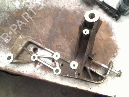 Used Left front suspension arm SKODA OCTAVIA II Combi (1Z5) 1.8 TSI (160 hp) 30542843