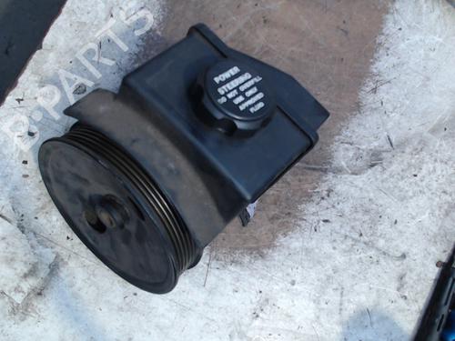 Used Steering pump VOLVO 850 Estate (855) 2.4 (170 hp) 25251222