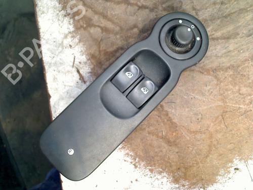 Used Switch Switch RENAULT MODUS / GRAND MODUS (F/JP0_) 1.2 16V (JP0W) (101 hp) 32727684 32727684
