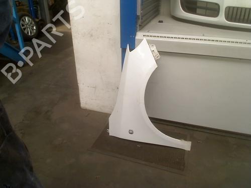 Used Right front fenders SKODA FABIA II (542) 1.2 (60 hp) 31312218