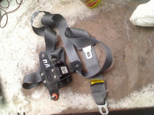Used Rear center seatbelt Rear center seatbelt KIA SPORTAGE II (JE_, KM_) 2.0 i 16V (141 hp) 36492189 36492189