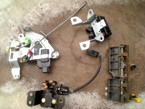 Fechadura da mala Fechadura da mala KIA SPORTAGE II (JE_, KM_) 2.0 i 16V (141 hp) 34703724 34703724