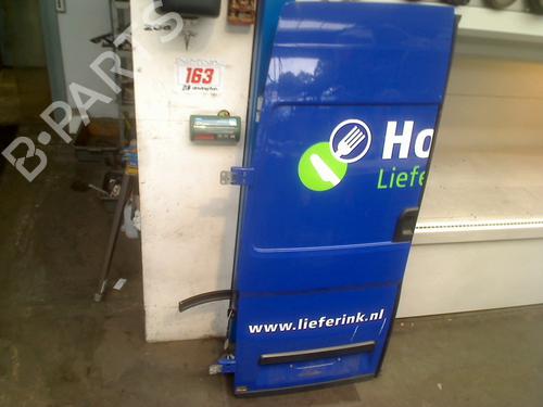 Dør venstre bak MAN TGE Van 2.0 TDI (01V, 03V, 36V, UYB, UYC, UYD) (140 hp) 31177151