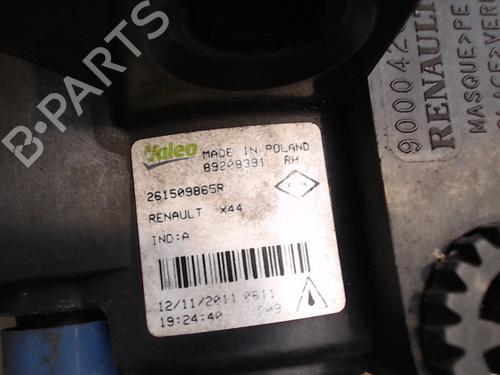 Right front fog light RENAULT TWINGO II (CN0_) 1.2 16V (CN04, CN0B) | BP24825672C31 - Image 3