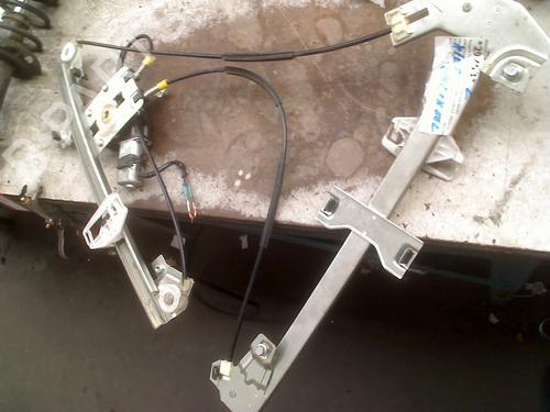 Used Front left window mechanism Front left window mechanism PEUGEOT PARTNER Box Body/MPV (5_, G_) 2.0 HDi (90 hp) 33829758 33829758