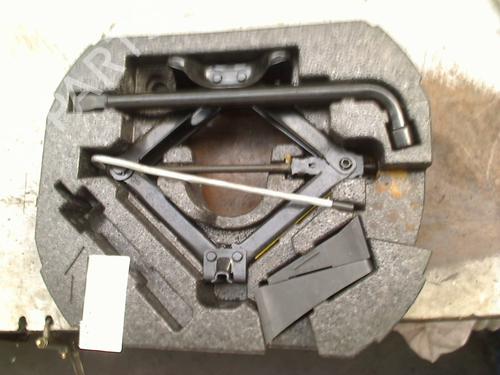 Altro JAGUAR XF I (X250) 3.0 D (275 hp) 33053473