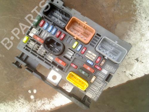 Used Comfort control module Comfort control module PEUGEOT 3008 I MPV (0U_) 2.0 HDi 150 / BlueHDi 150 (150 hp) 34124073 34124073