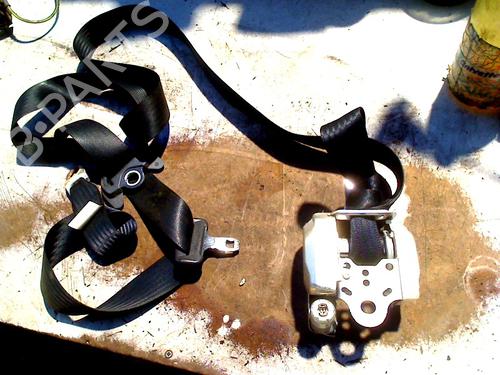 Used Front left seatbelt Front left seatbelt PEUGEOT 107 (PM_, PN_) 1.0 (68 hp) 33029463 33029463