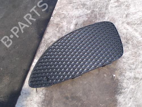Used Grille MERCEDES-BENZ B-CLASS Sports Tourer (W246, W242) B 160 CDI / d (246.211) (90 hp) 23273443