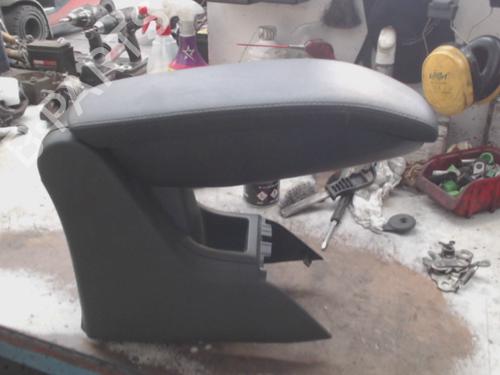 Used Armrest / Center console Armrest / Center console 38472433 38472433