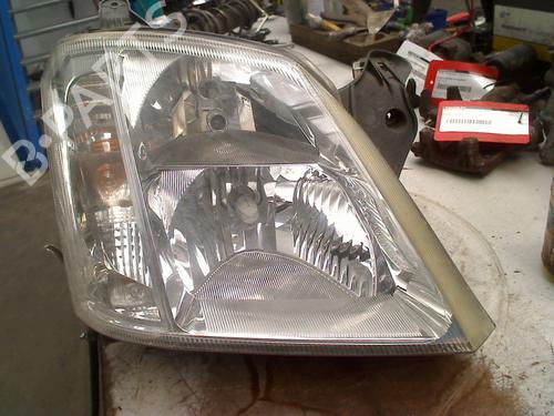 Used Right headlight Right headlight OPEL MERIVA A MPV (X03) 1.4 16V Twinport (E75) (90 hp) 26438954 26438954