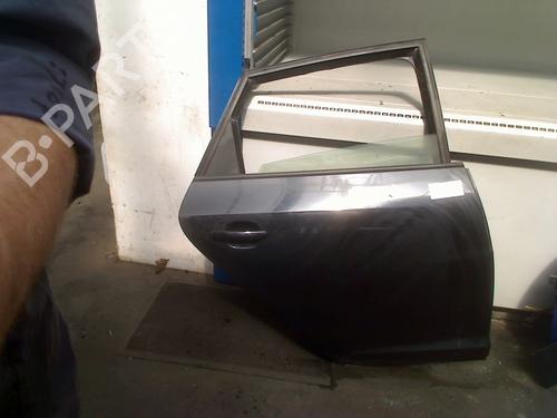 Used Right rear door SEAT IBIZA IV ST (6J8, 6P8) 1.2 TDI (75 hp) 31177064