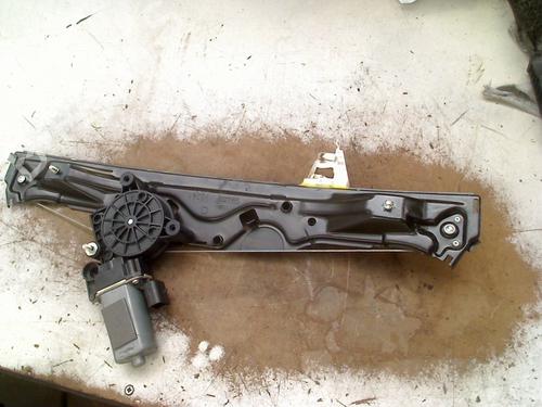 Rudehejsemekanisme Højre foran FORD KA (RU8) 1.2 (69 hp) 31259953