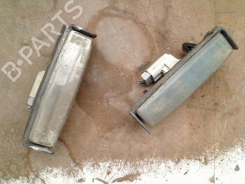 Used Licence plate light Licence plate light LEXUS IS I (_E1_) 200 (GXE10) (155 hp) 33624426 33624426