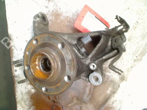 Used Right front steering knuckle VW T-ROC (A11, D11) 2.0 R 4motion (300 hp) 33021626
