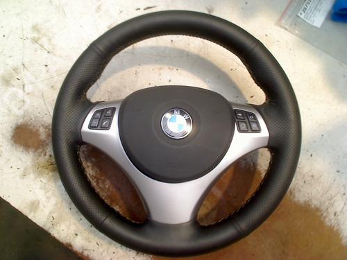 Used Steering wheel BMW 1 (E87) 118 i (129 hp) 27642184