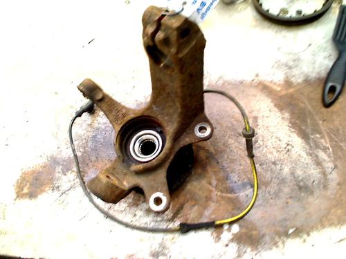 Used Left front steering knuckle TOYOTA AYGO (_B1_) 1.0 (KGB10_, KGB10R) (68 hp) 30544199