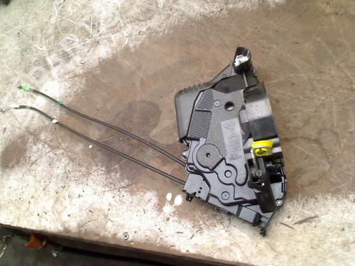 Used Front left lock TOYOTA PRIUS Liftback (_W2_) 1.5 Hybrid (NHW20_, NHW20R) (112 hp) 31177175