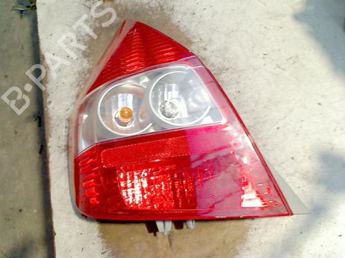 Feu arrière gauche HONDA JAZZ II (GD_, GE3, GE2) 1.3 iDSi (GD1) (83 hp) 31276897