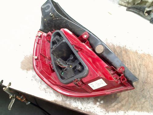 Right taillight RENAULT CLIO III (BR0/1, CR0/1) 1.2 16V (BR02, BR0J, BR11, CR02, CR0J, CR11) | BP31974235C35