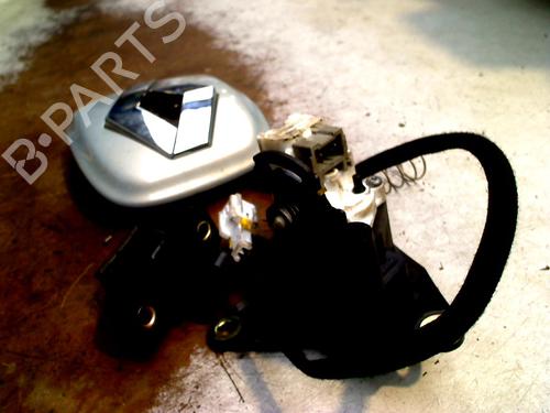 Used Tailgate handle RENAULT CLIO II (BB_, CB_) 1.2 16V (BB05, BB0W, BB11, BB27, BB2T, BB2U, BB2V, CB05,... (75 hp) 31066278