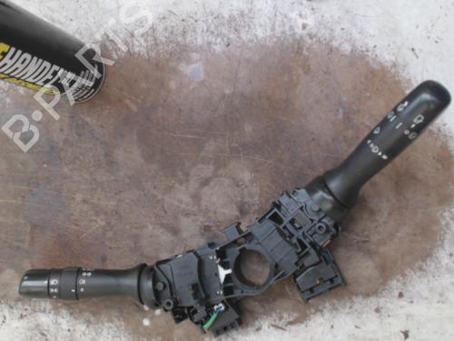 Used Steering column stalk Steering column stalk TOYOTA YARIS (_P13_) 1.3 (NSP130_, NSP130) (99 hp) 40503694 40503694
